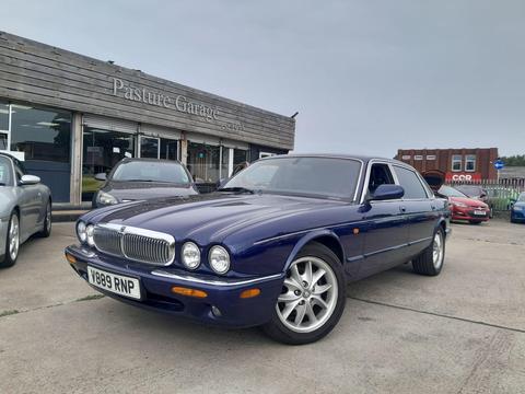Jaguar XJ Saloon 4.0 Sovereign 4dr