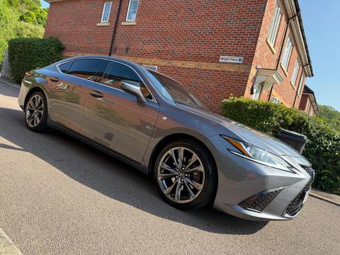 Lexus ES Saloon 2.5 300h F Sport E-CVT Euro 6 (s/s) 4dr