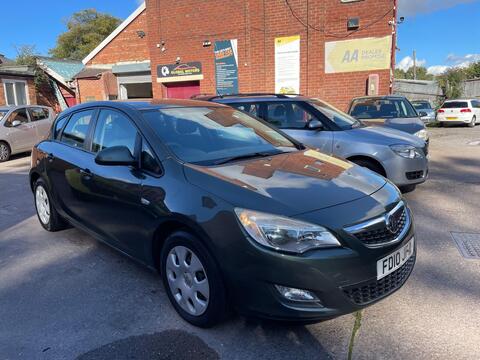 Vauxhall Astra Hatchback 1.6 16v Exclusiv Auto Euro 5 5dr