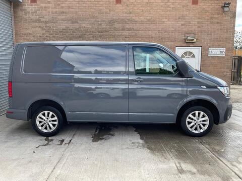 Volkswagen Transporter Panel Van 2.0 TDI T28 Highline FWD SWB Euro 6 (s/s) 5dr