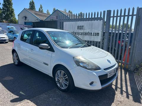 Renault Clio Hatchback 1.2 Dynamique TomTom Euro 5 5dr