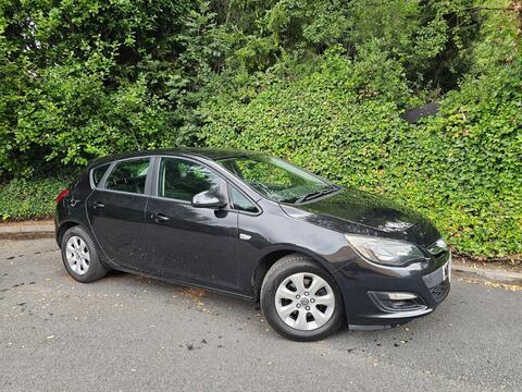 Vauxhall Astra Hatchback 1.6 CDTi ecoFLEX 94g Design Euro 6 (s/s) 5dr