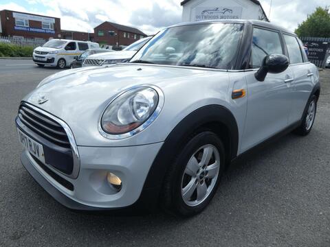 MINI Hatch Hatchback 1.5 Cooper D Euro 6 (s/s) 5dr