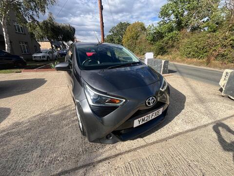 Toyota AYGO Hatchback 1.0 VVT-i x-play Euro 6 (s/s) 5dr