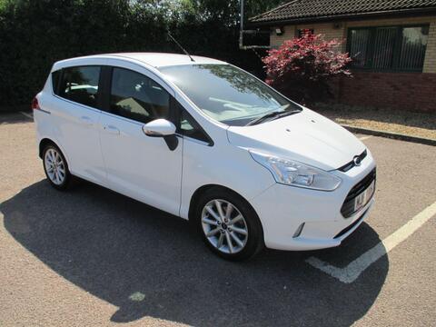Ford B-Max MPV 1.0T EcoBoost Titanium Navigator Euro 6 5dr