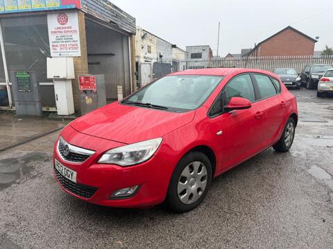 Vauxhall Astra Hatchback 1.6 16v Exclusiv Auto Euro 5 5dr