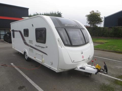 Swift Challenger SE 574 Tourer Solar Panel + Vango Santana Awning