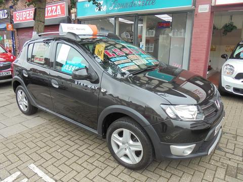 Dacia Sandero Stepway Hatchback 0.9 TCe Laureate Euro 5 5dr