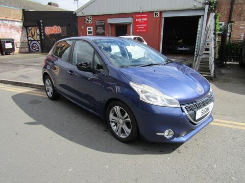 Peugeot 208 Hatchback 1.2 VTi Active Euro 5 5dr