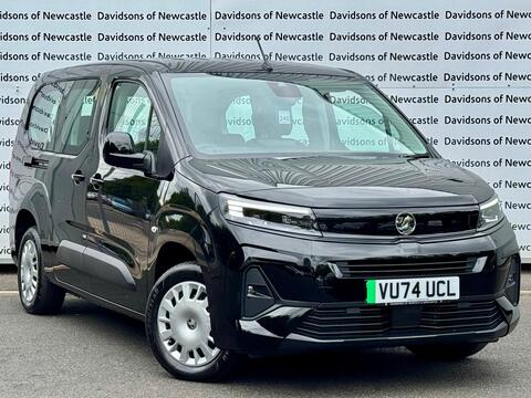Vauxhall Combo Life Electric MPV 52kWh Design XL MPV Auto 5dr (7.4kW Charger)