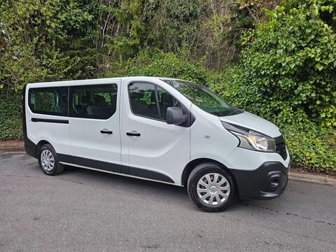 Renault Trafic Minibus 1.6 dCi ENERGY 29 Business LWB Euro 6 (s/s) 5dr (9 Seat)