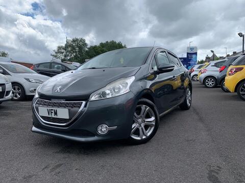 Peugeot 208 Hatchback 1.4 HDi Allure Euro 5 5dr
