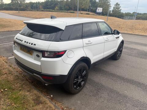 2018 Land Rover Range Rover Evoque, photograph 3