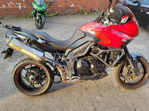 Triumph Tiger 1050 Adventure 1050 Sport