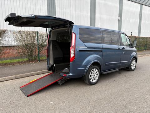 Ford Tourneo Custom Minibus 2.0 320 EcoBlue Titanium L1 Euro 6 (s/s) 5dr