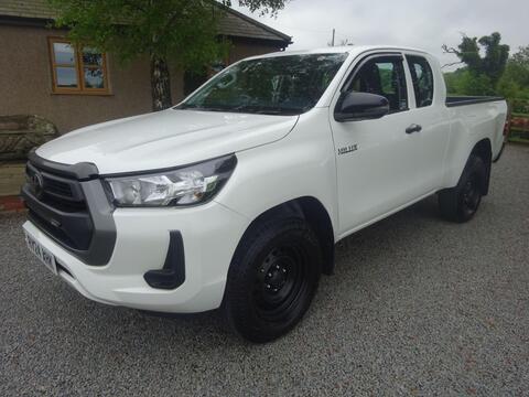 Toyota Hilux Pickup 2.4 D-4D Active Extra Cab Pickup 4WD Euro 6 (s/s) 4dr