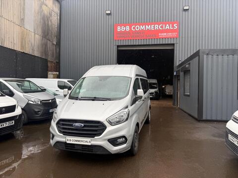 Ford Transit Custom Minibus 2.0 320 EcoBlue Trend Kombi Auto L2 H2 Euro 6 (s/s) 5dr (9 Seat)