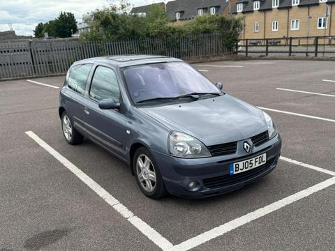 Renault Clio Hatchback 1.2 16v Dynamique 3dr