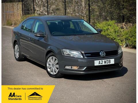 Volkswagen Passat Saloon 1.6 TDI BlueMotion Euro 5 (s/s) 4dr
