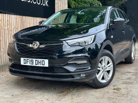 Vauxhall Grandland X SUV 1.2 Turbo SE Euro 6 (s/s) 5dr