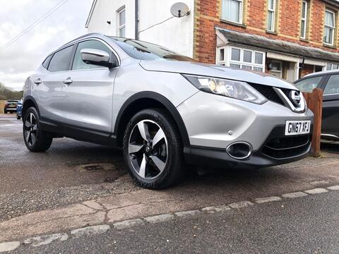 Nissan Qashqai SUV 1.6 DIG-T N-Connecta Euro 6 (s/s) 5dr