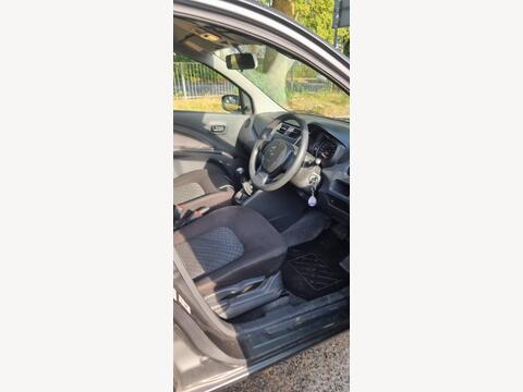 2018 Suzuki Celerio, photograph 4