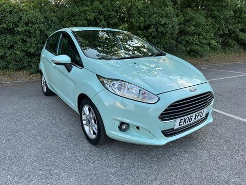Ford Fiesta Hatchback 1.25 Zetec Euro 6 5dr