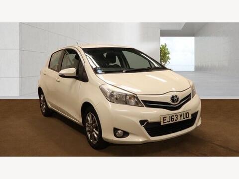 Toyota Yaris Hatchback 1.33 Dual VVT-i Icon Plus Multidrive S Euro 5 5dr