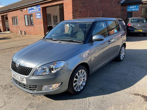 Skoda Fabia Hatchback 1.2 TSI Elegance DSG Euro 5 5dr