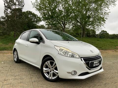 Peugeot 208 Hatchback 1.2 VTi PureTech Allure Euro 6 5dr