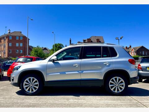 Volkswagen Tiguan SUV 2.0 TDI BlueMotion Tech Match 4WD Euro 5 (s/s) 5dr