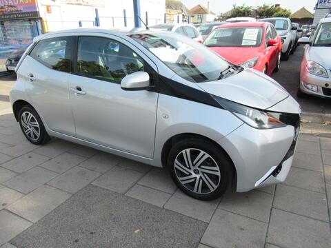 Toyota AYGO Hatchback 1.0 VVT-i x-play Euro 6 5dr