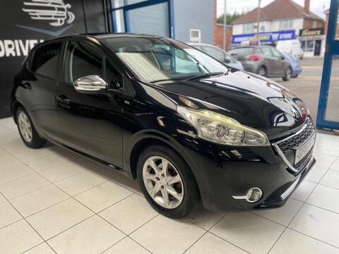 Peugeot 208 Hatchback 1.2 VTi PureTech Style Euro 6 5dr