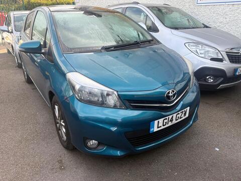 Toyota Yaris Hatchback 1.33 Dual VVT-i Icon Plus Euro 5 5dr