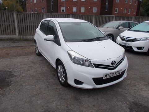 Toyota Yaris Hatchback 1.33 Dual VVT-i TR Euro 5 5dr