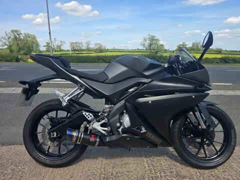 Yamaha R125 Super Sports 125 ABS