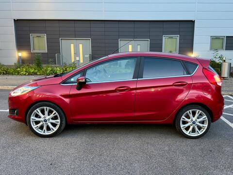 2017 Ford Fiesta, photograph 4