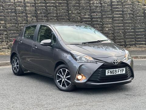 Toyota Yaris Hatchback 1.5 VVT-i Icon Tech Euro 6 5dr
