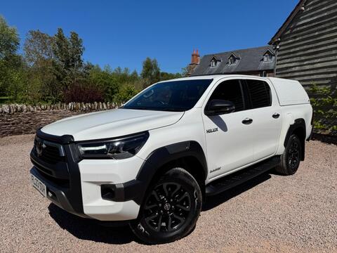 Toyota Hilux Pickup 2.8 D-4D Invincible X 4WD Euro 6 (s/s) 4dr