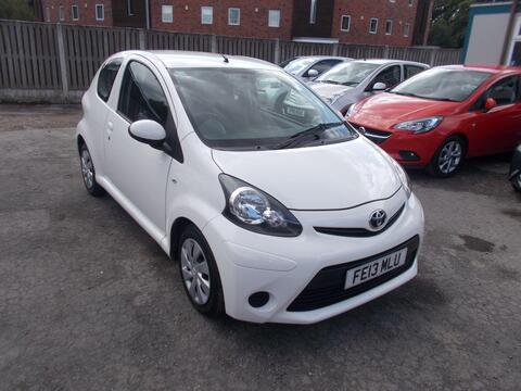 Toyota AYGO Hatchback 1.0 VVT-i Ice Euro 5 3dr