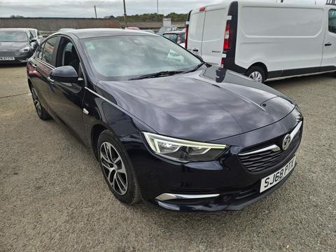 Vauxhall Insignia Hatchback 1.6 Turbo D BlueInjection Design Nav Grand Sport Euro 6 (s/s) 5dr