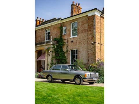 Mercedes-Benz 230 Saloon 230 Saloon 2.3 Auto Petrol