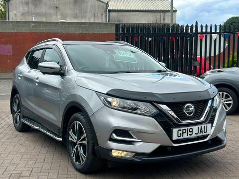 Nissan Qashqai SUV 1.3 DIG-T N-Connecta Euro 6 (s/s) 5dr