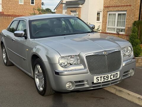 Chrysler 300C Saloon 3.0 CRD V6 LUX 4dr