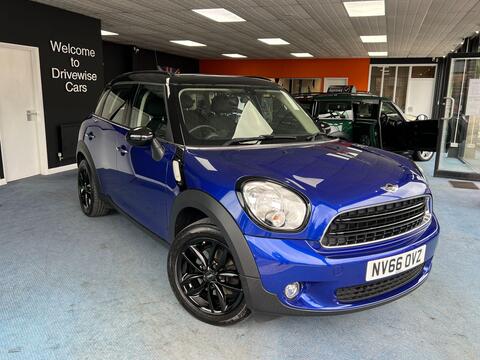 MINI Countryman SUV 1.6 Cooper Euro 5 (s/s) 5dr