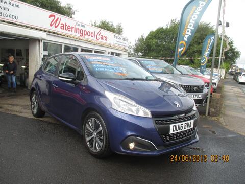 Peugeot 208 Hatchback 1.2 PureTech XS White Euro 6 5dr