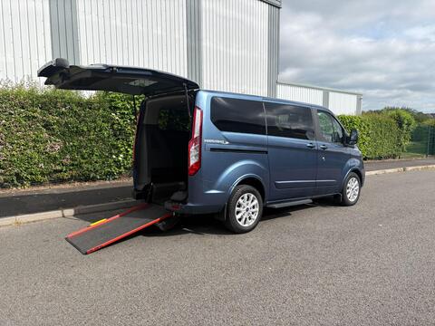 Ford Tourneo Custom Minibus 2.0 320 EcoBlue Titanium Auto L1 Euro 6 (s/s) 5dr