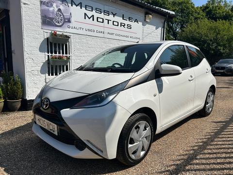 Toyota AYGO Hatchback 1.0 VVT-i x-play Euro 5 5dr Euro 5