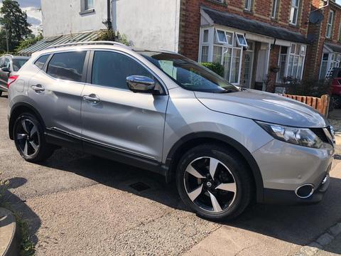 Nissan Qashqai SUV 1.2 DIG-T N-Connecta XTRON 2WD Euro 6 (s/s) 5dr