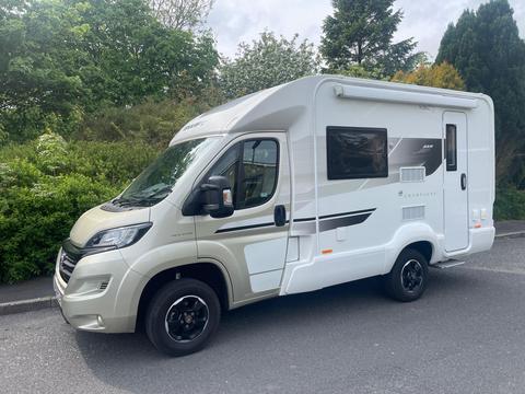 Swift Edge 412 Coach Built DELIVERY POSSIBLE,1 OWNER,5600 MILES FSH